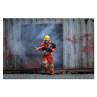 Fotografie Firefighter professionally rescue the victim on, Vithun Khamsong, 40 × 26.7 cm