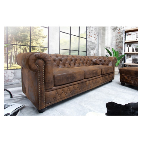 Estila Luxusní vintage hnědá sedačka Antik s chesterfield prošíváním z kůže s nýty s černými nož