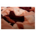 Krémová deka se béžovo - bordó vzorem