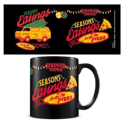 Hrnek Stranger Things 4 - Christmas Seasons Eatings Pyramid