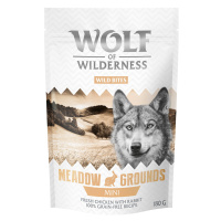 Wolf of Wilderness Snack - Wild Bites 180 g - MINI Meadow Grounds - králík a kuřecí (malé kostič