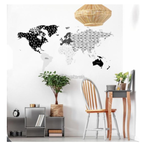 Černo-šedá nálepka na zeď v podobě mapy světa