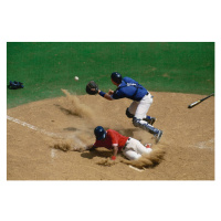 Umělecká fotografie Baseball catcher fielding ball as base, David Madison, (40 x 26.7 cm)