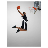 Fotografie Basketball player dunking ball, low angle view, Blake Little, (30 x 40 cm)
