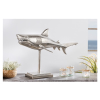 Estila Designová dekorační soška žralok Perry ve stříbrné barvě z kovové slitiny na podstavci 68