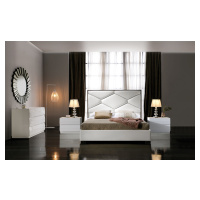 Estila Designová kožená manželská postel Martina s geometrickým vzorovaným čalouněním as úložným