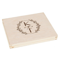 FK Dřevěná krabička na dárek nebo fotografie 10x15 s gravírováním INICIÁLY - 22x18x3 cm, Přírodn