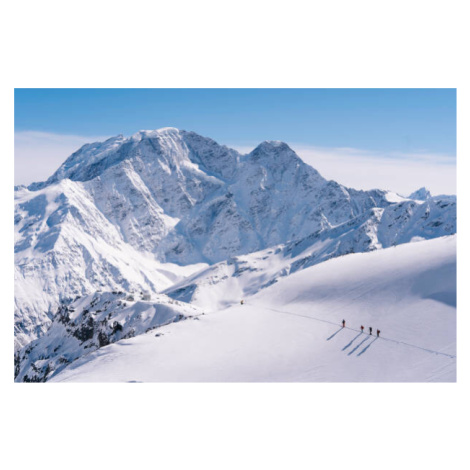 Umělecká fotografie Ski mountaineers advance towards mountain summit, Milo Zanecchia/ Ascent Xme
