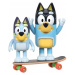 Figurky Bluey - Bluey & Bandit on skateboard