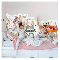 Samolepky na zeď dětské - Lesní zvířátka jako zástěna za postel